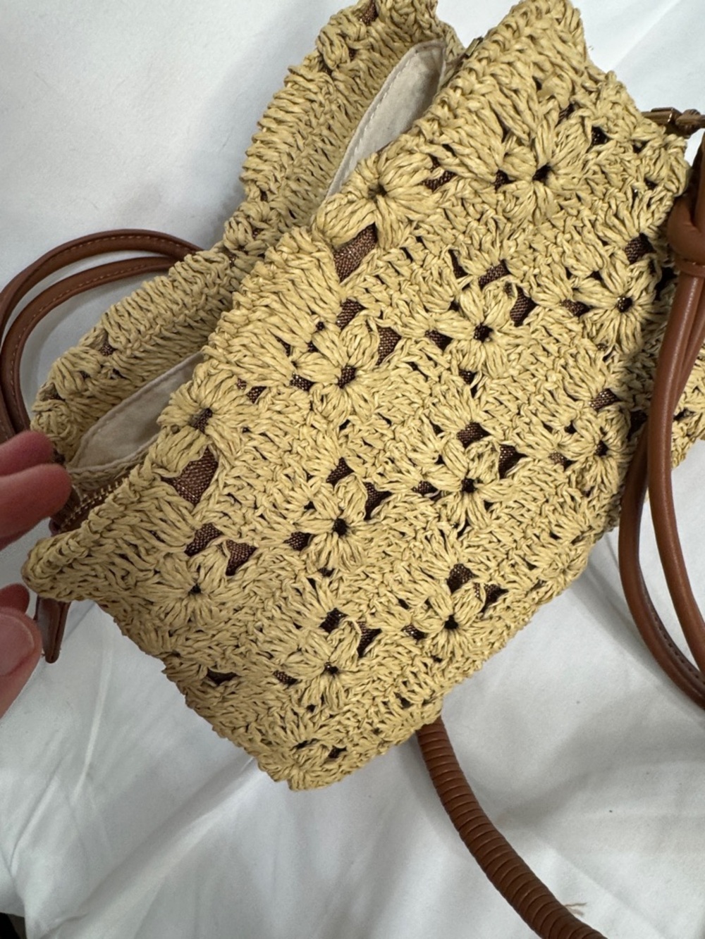 Sam Edelman Beige straw Crossbody with Brown Strap and Gold Logo - Picture 4 of 10
